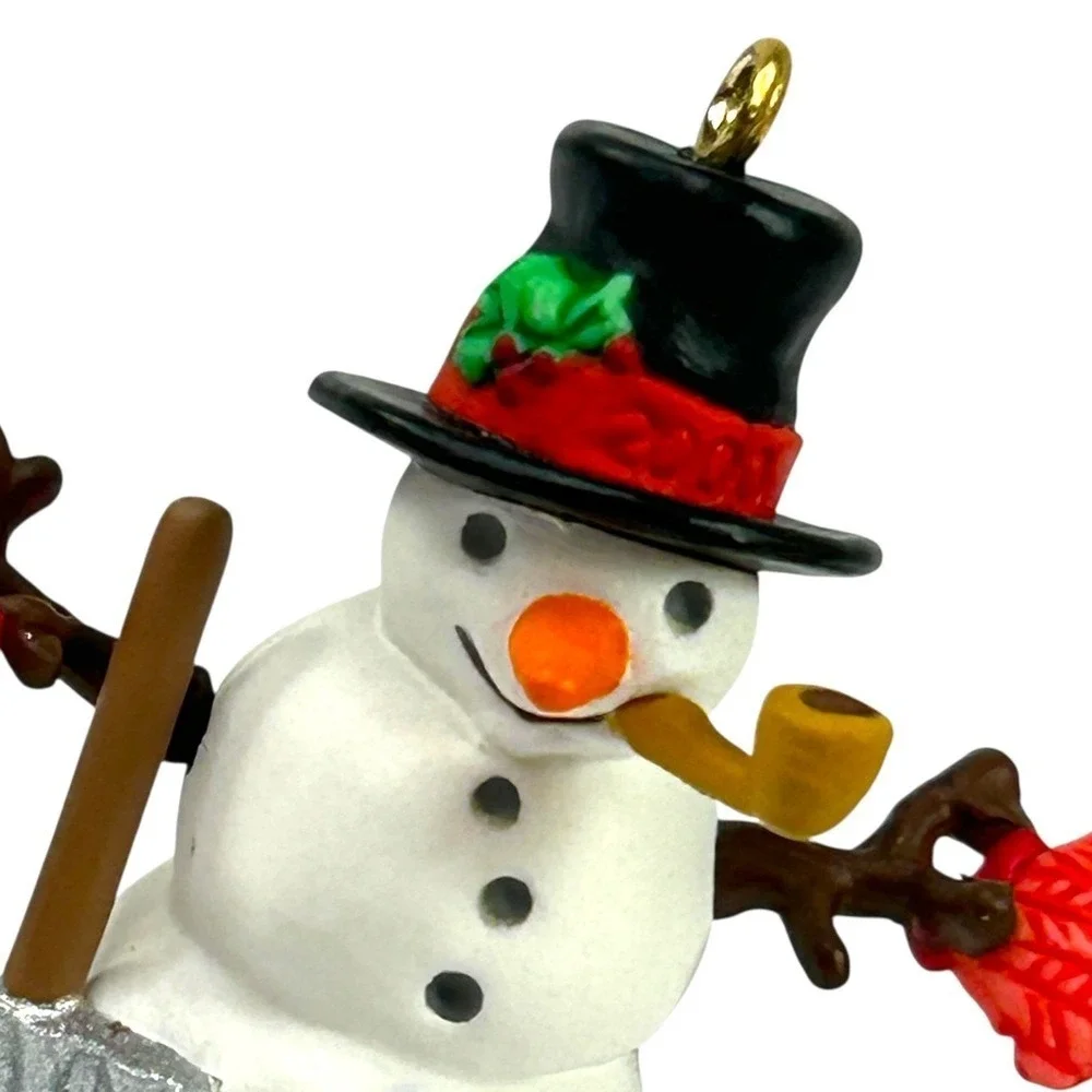 Hallmark HOLIDAY FLURRIES Mini‎ Keepsake Ornament Series #2 2000 Snowman